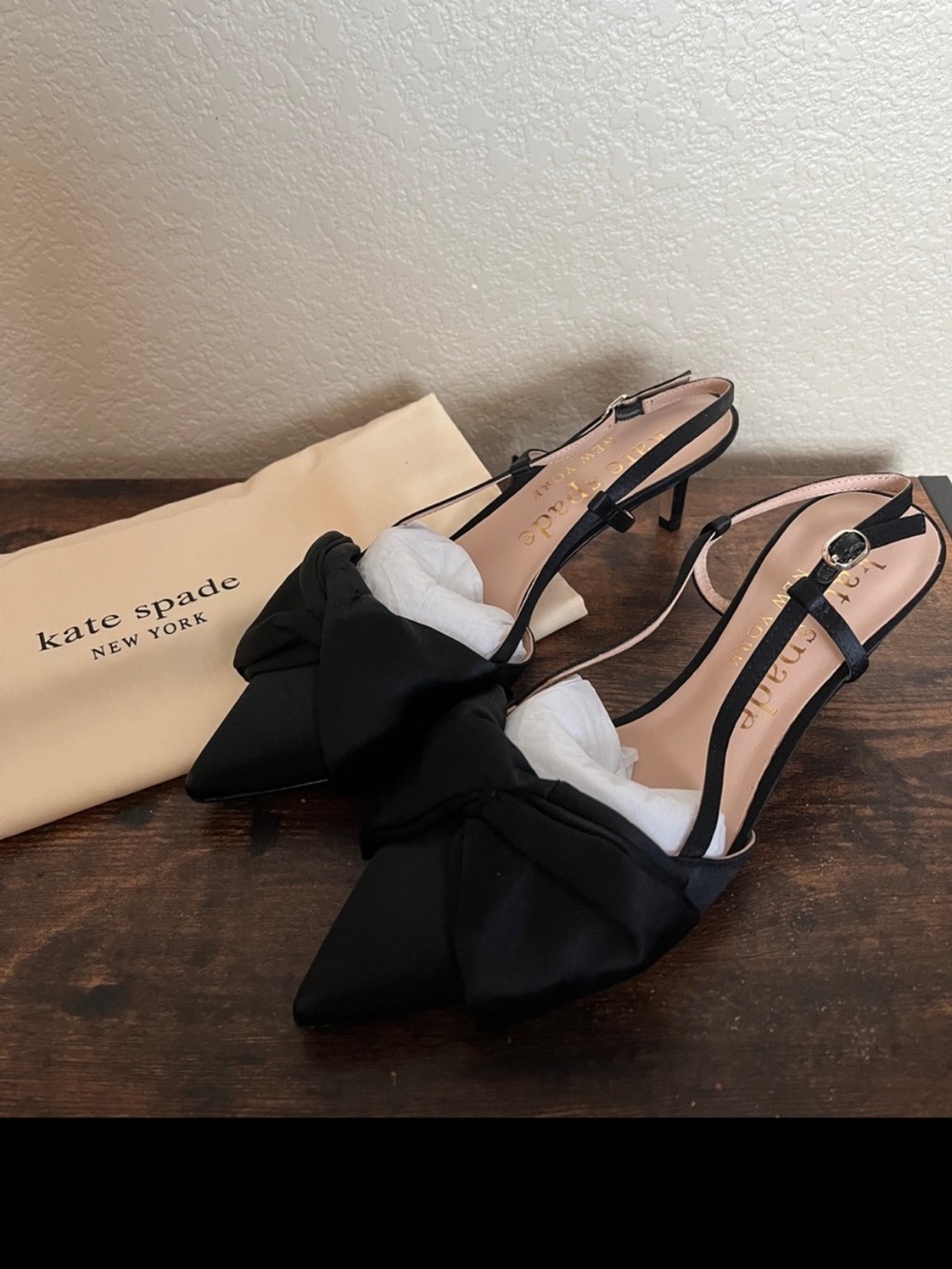 🆕 Kate Spade ♠️ Black satin Lux Marseille Pumps with dust bag - Picture 2 of 8